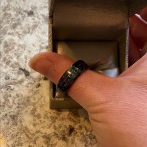 Men’s wedding ring